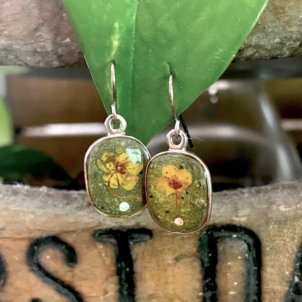 Antique Style Earrings - Picture 5 of 5